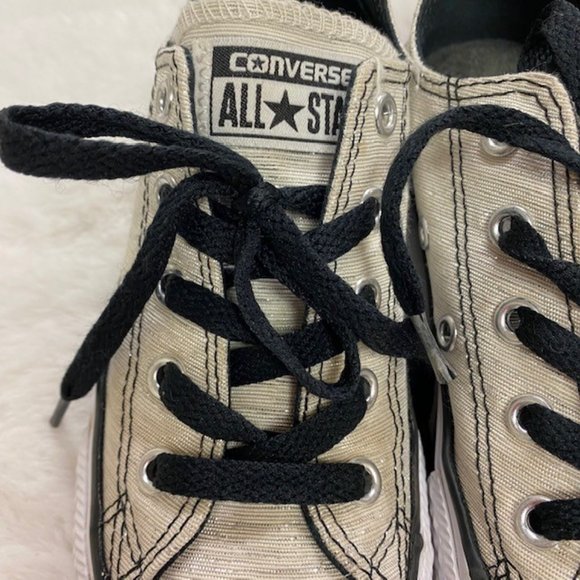 Girl's Converse Chuck Taylor All Stars Silver Metallic Sneakers, size 13 Youth - Picture 4 of 15